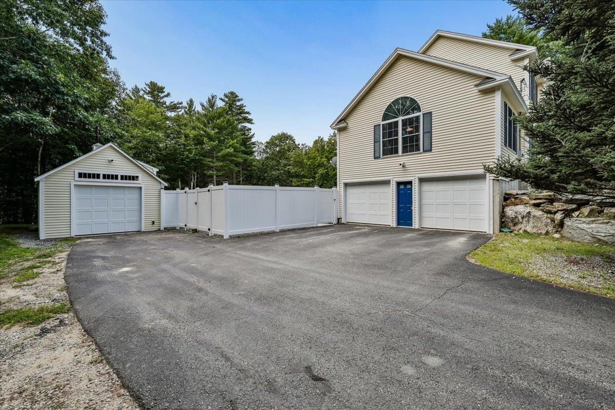 110 Middle Road