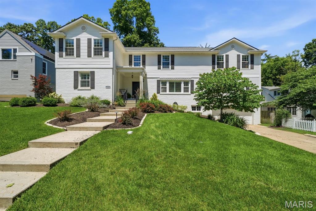 1121 Timberlane Drive