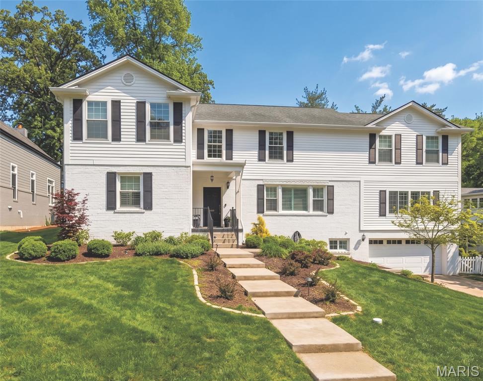 1121 Timberlane Drive