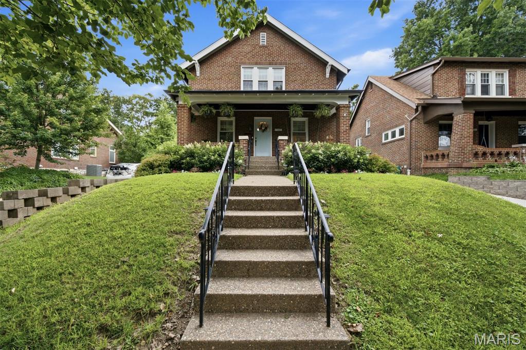 7360 Northmoor Drive