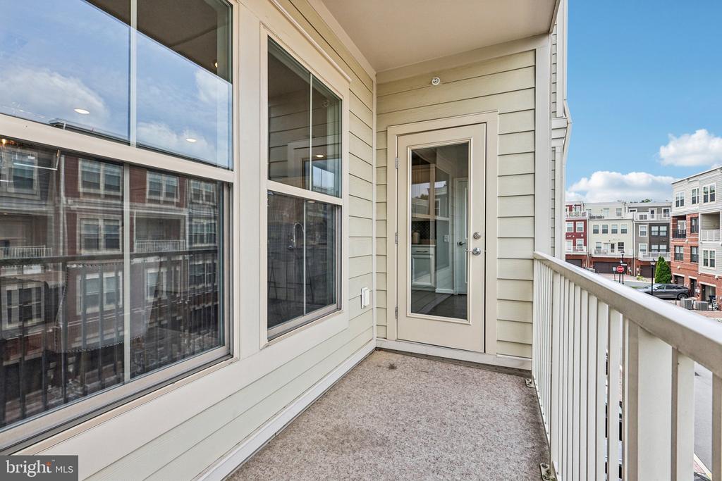 3972 NORTON PLACE