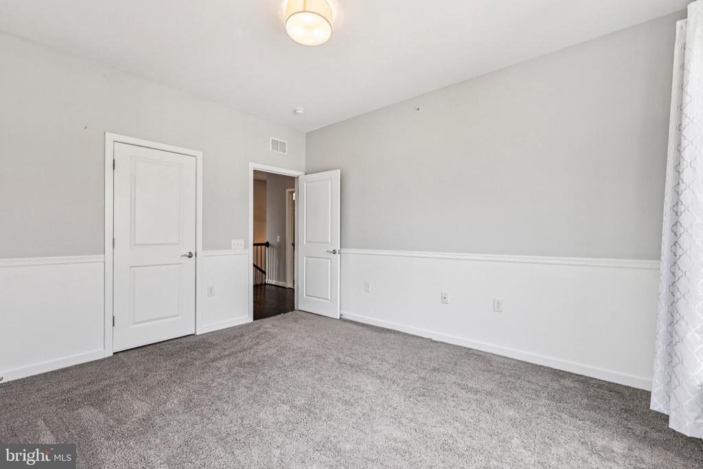 3972 NORTON PLACE
