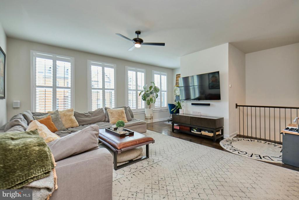 3060 WILD BLUE INDIGO COURT