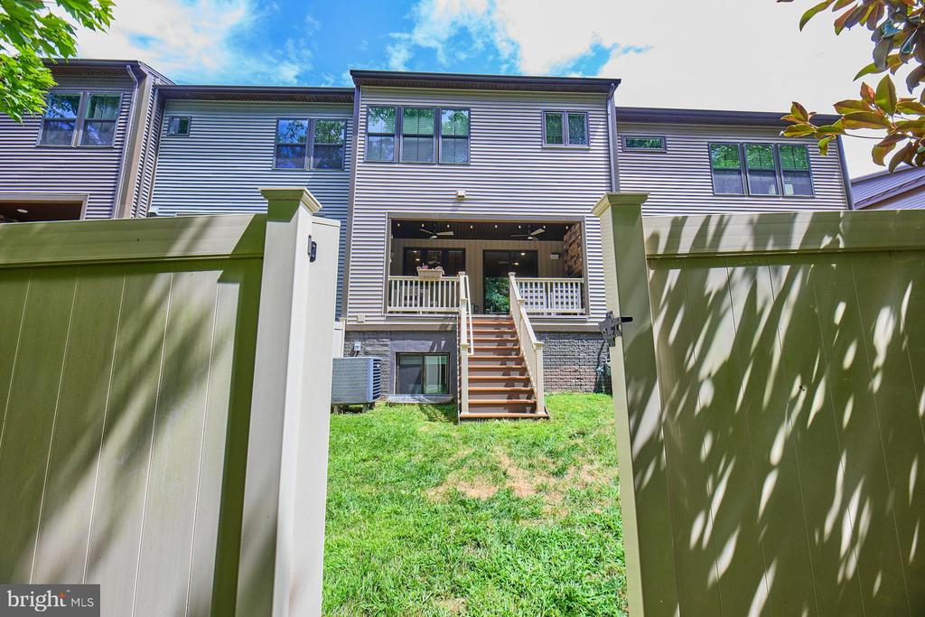 3060 WILD BLUE INDIGO COURT
