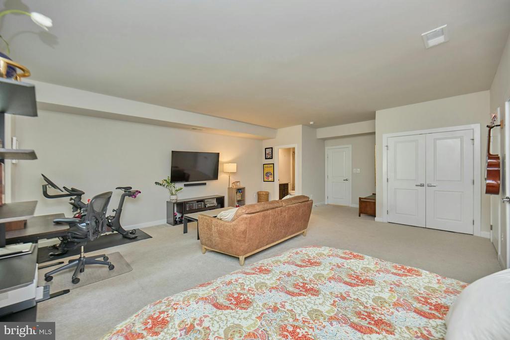 3060 WILD BLUE INDIGO COURT