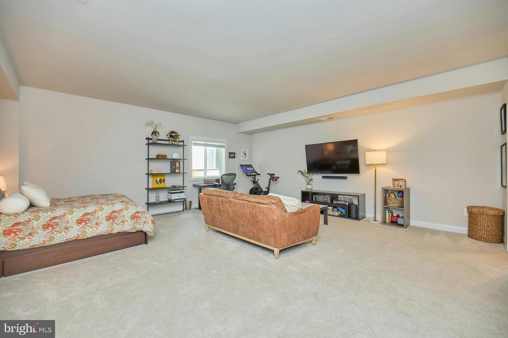 3060 WILD BLUE INDIGO COURT