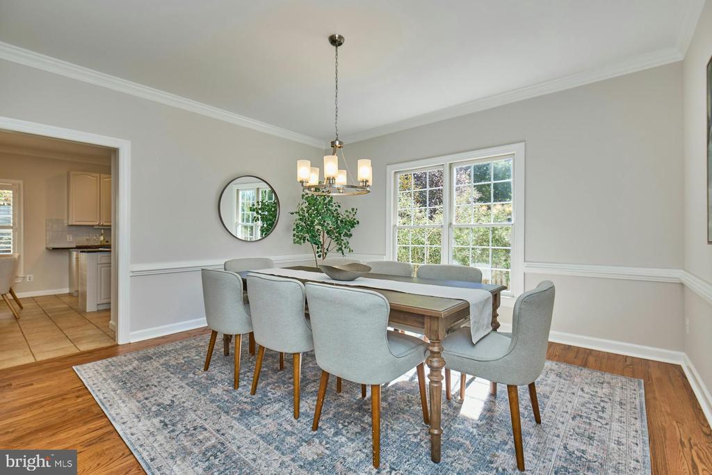 2561 HOLLY MANOR DRIVE