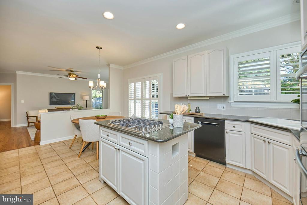 2561 HOLLY MANOR DRIVE