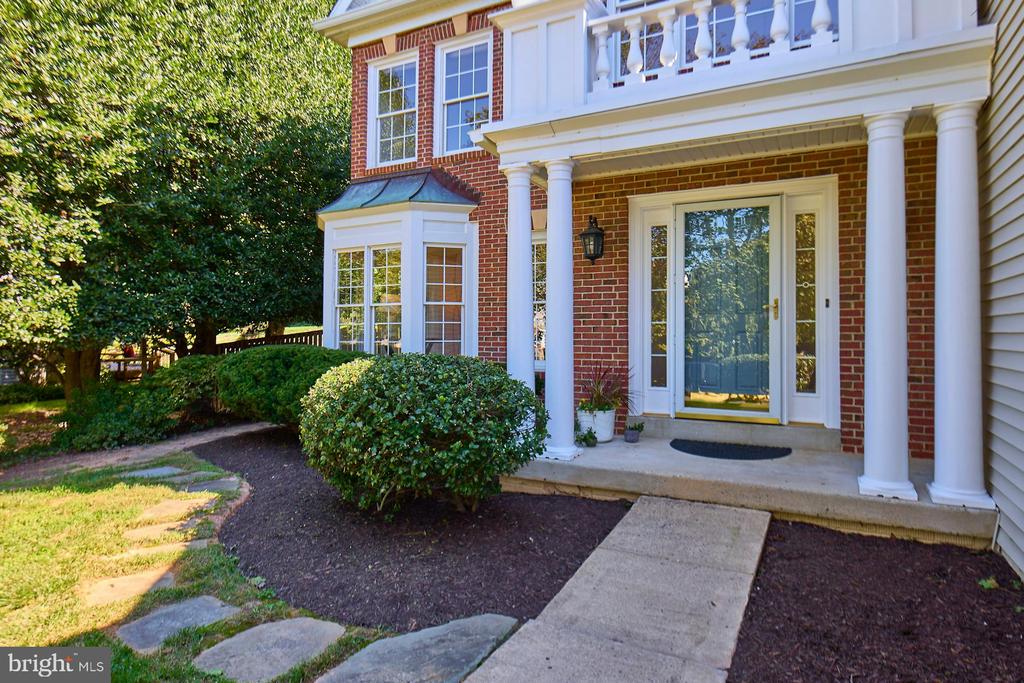 2561 HOLLY MANOR DRIVE
