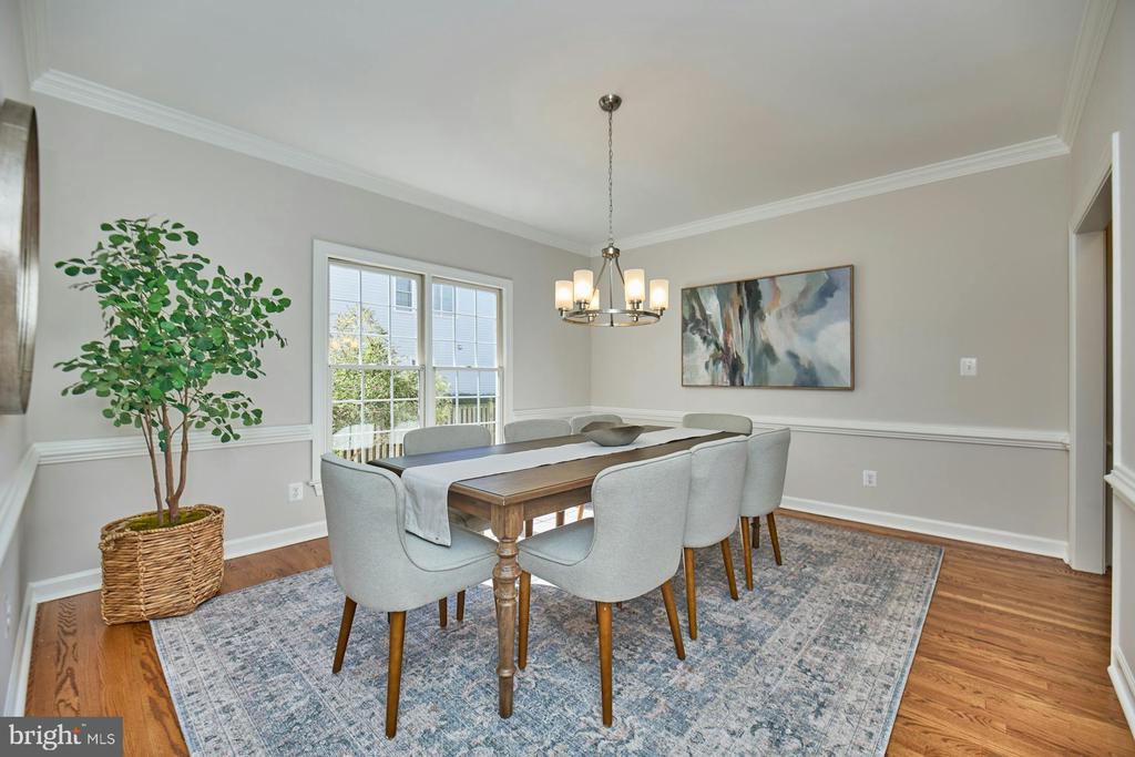 2561 HOLLY MANOR DRIVE