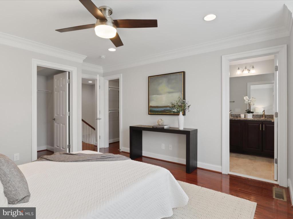 3057 WATERLOO LANE