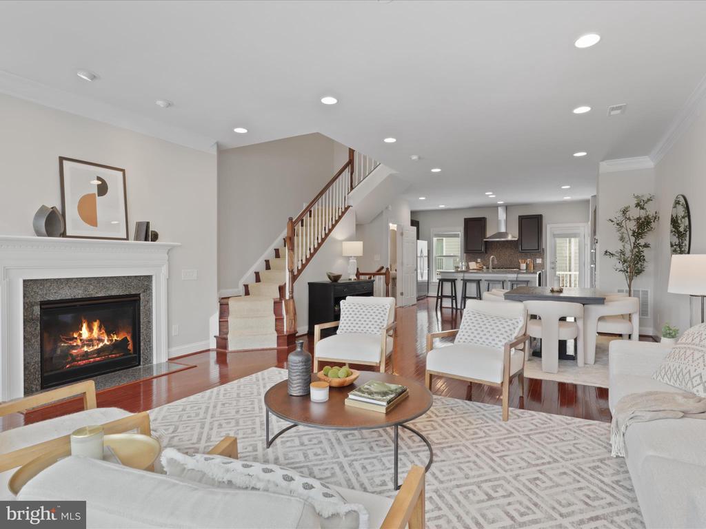 3057 WATERLOO LANE