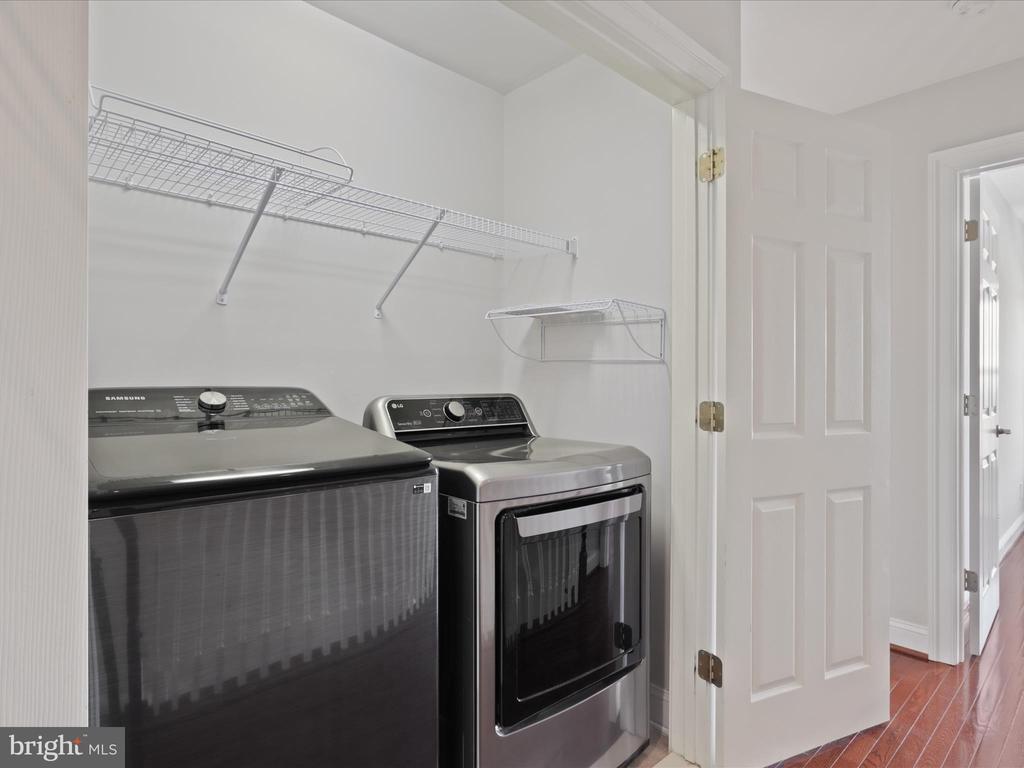 3057 WATERLOO LANE