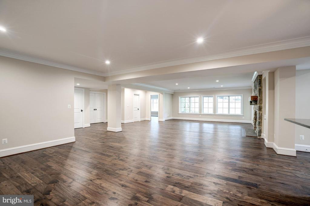 1106 TOWLSTON ROAD