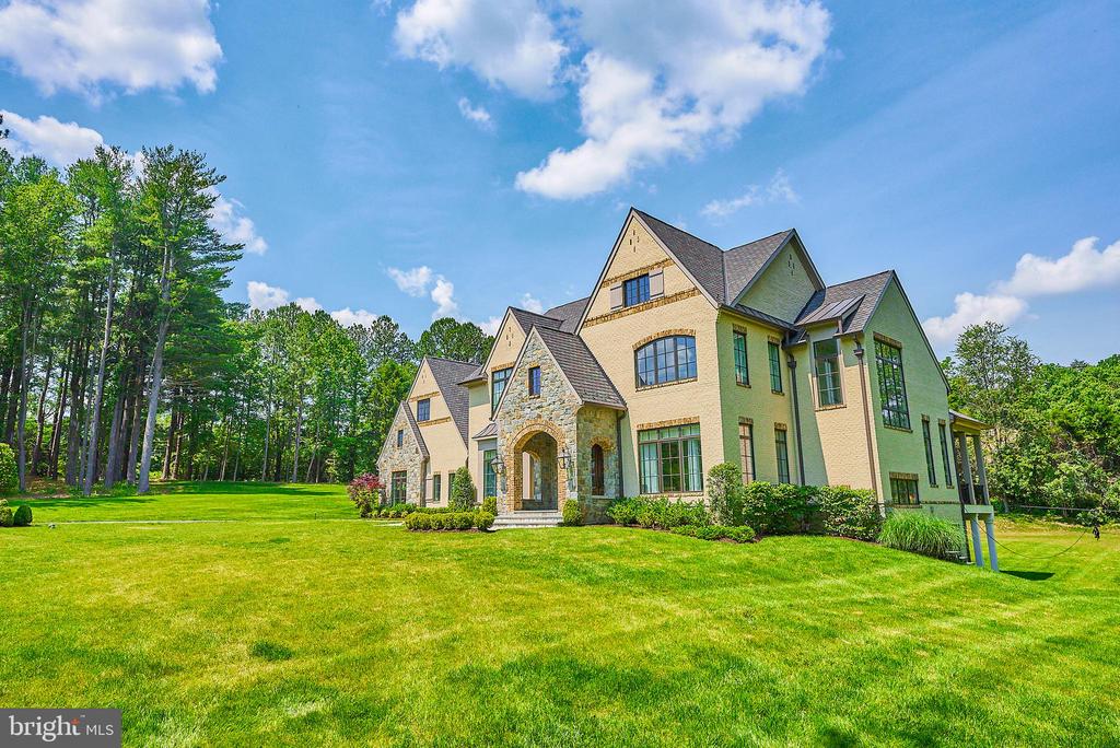 1106 TOWLSTON ROAD