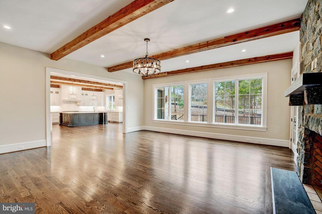 1106 TOWLSTON ROAD