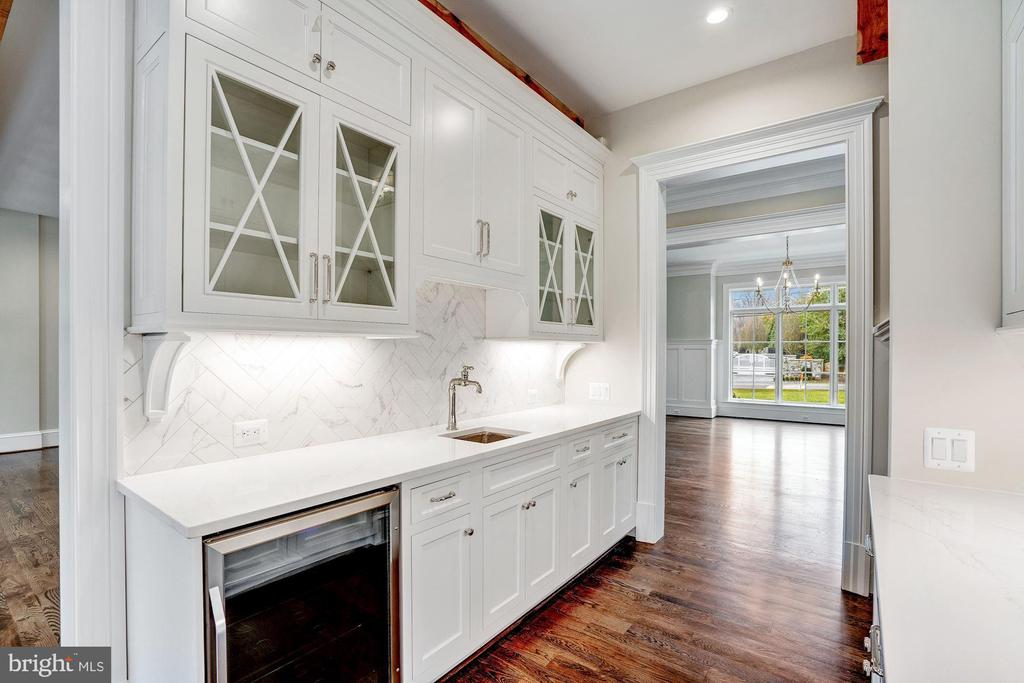 1106 TOWLSTON ROAD
