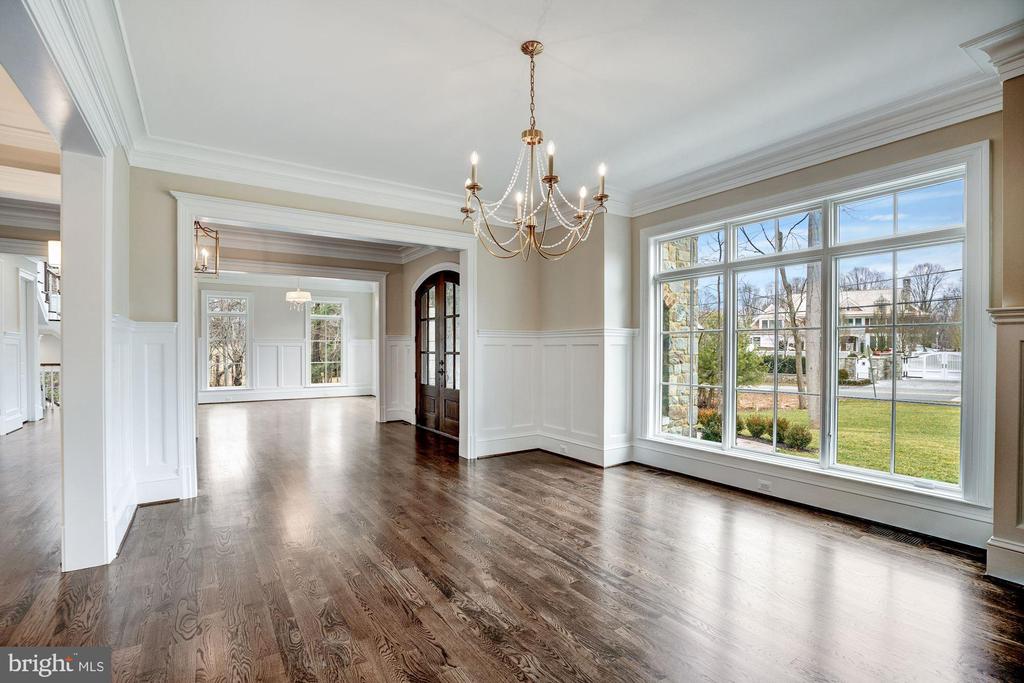 1106 TOWLSTON ROAD