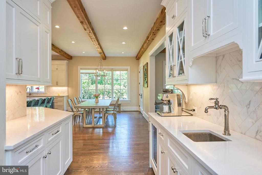 1106 TOWLSTON ROAD