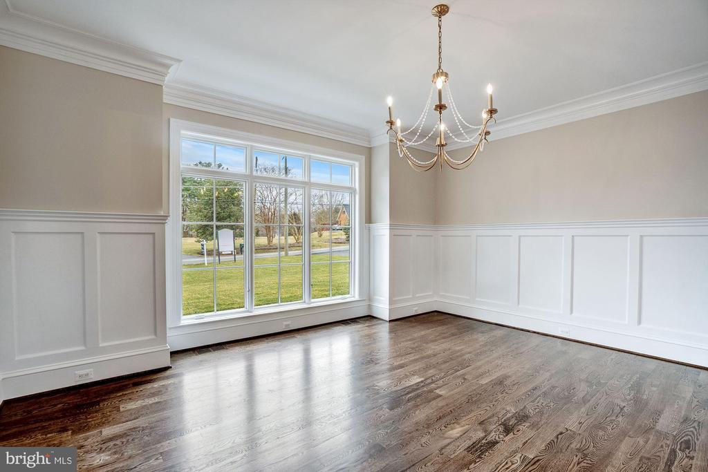 1106 TOWLSTON ROAD