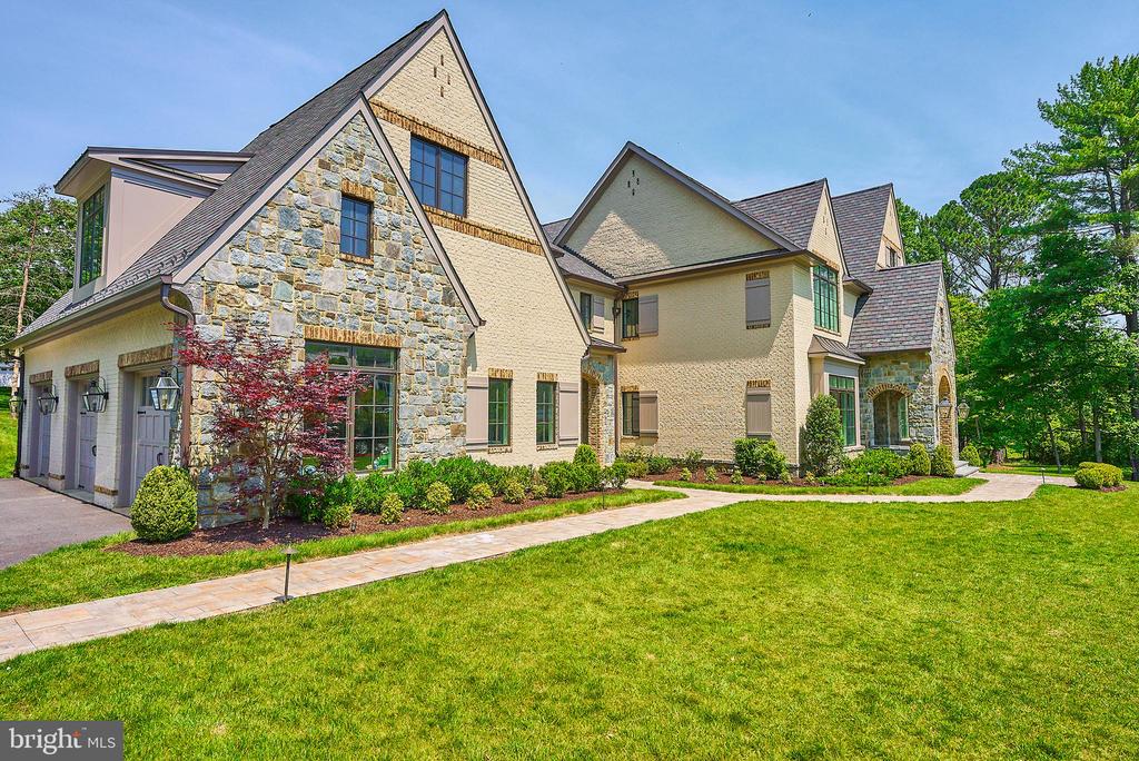 1106 TOWLSTON ROAD