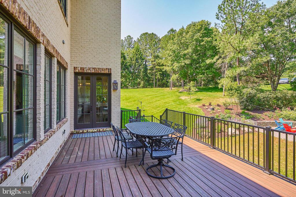 1106 TOWLSTON ROAD