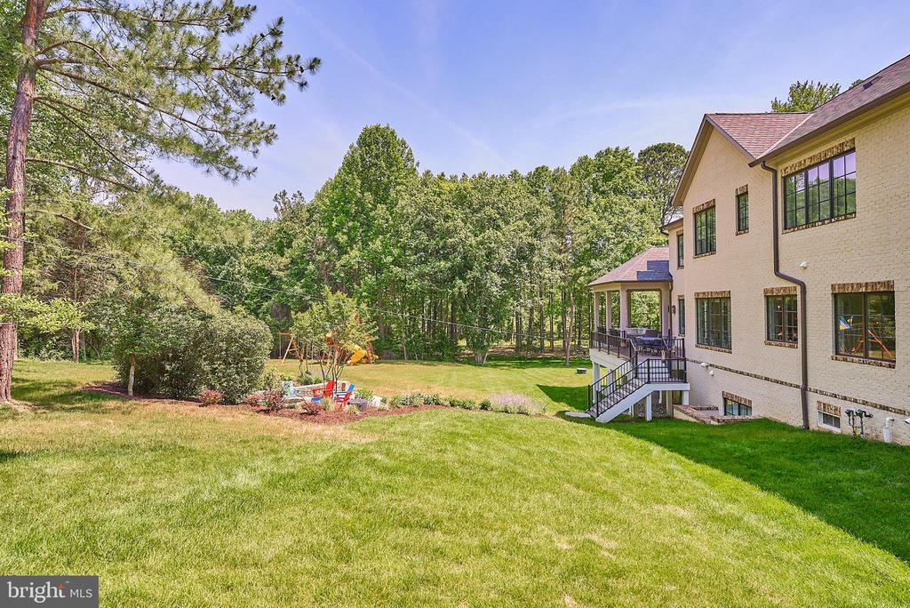 1106 TOWLSTON ROAD