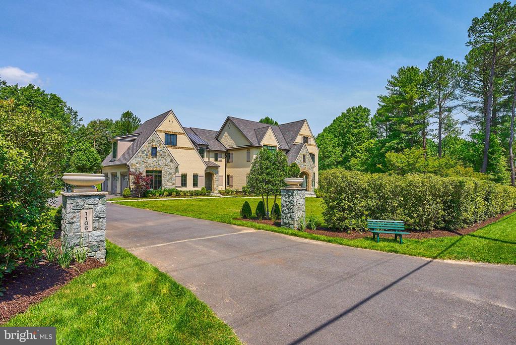 1106 TOWLSTON ROAD