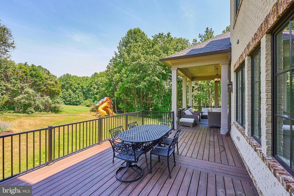 1106 TOWLSTON ROAD
