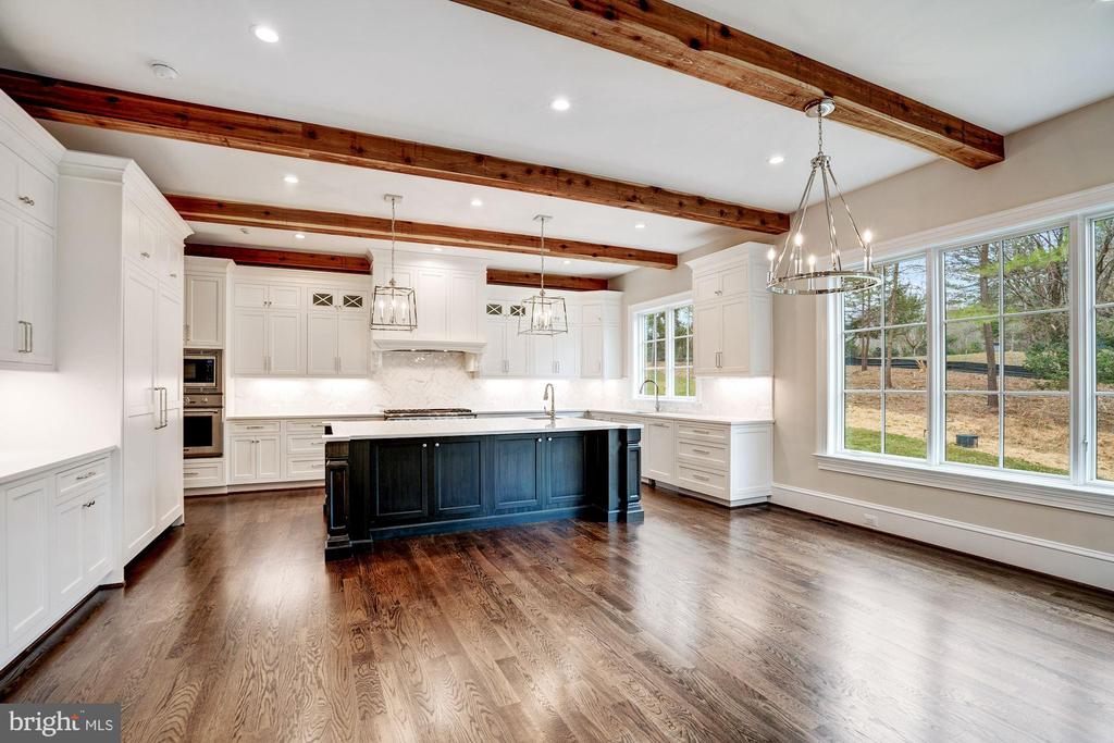1106 TOWLSTON ROAD