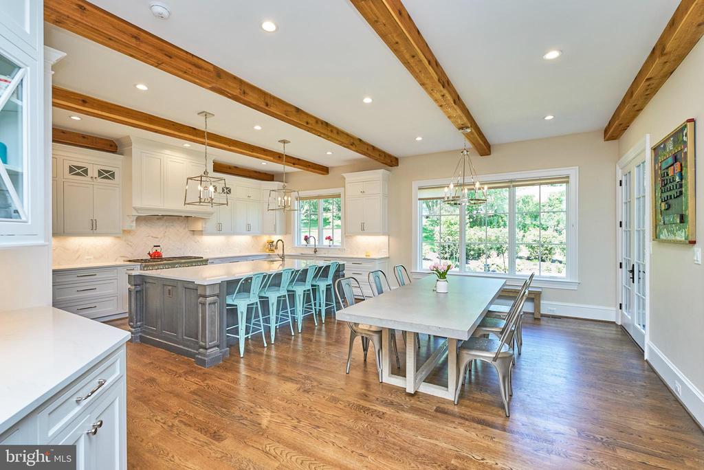 1106 TOWLSTON ROAD
