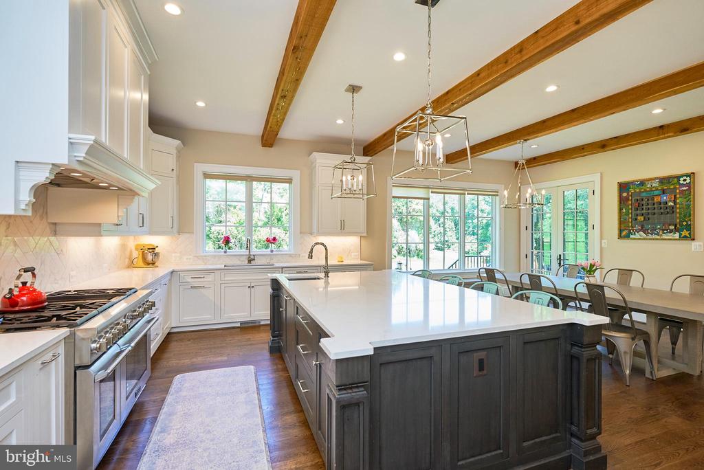 1106 TOWLSTON ROAD