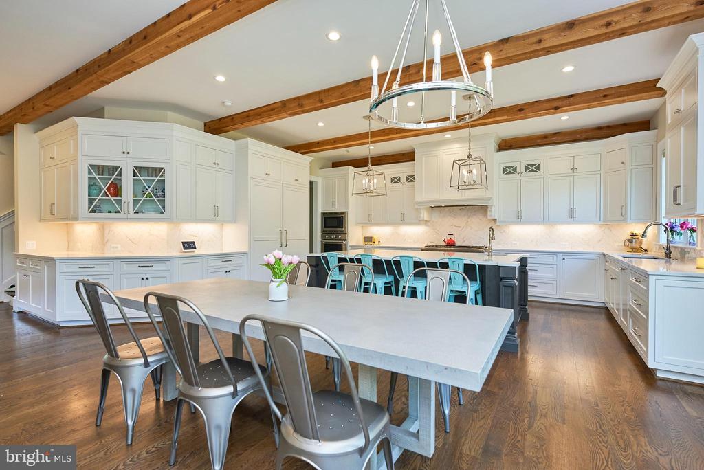 1106 TOWLSTON ROAD