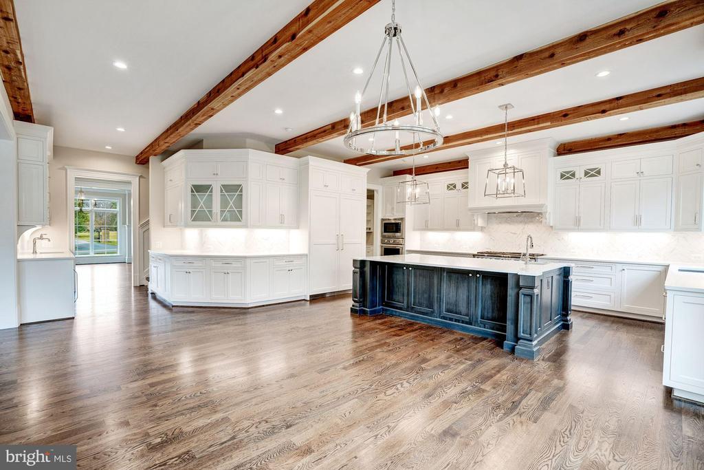 1106 TOWLSTON ROAD