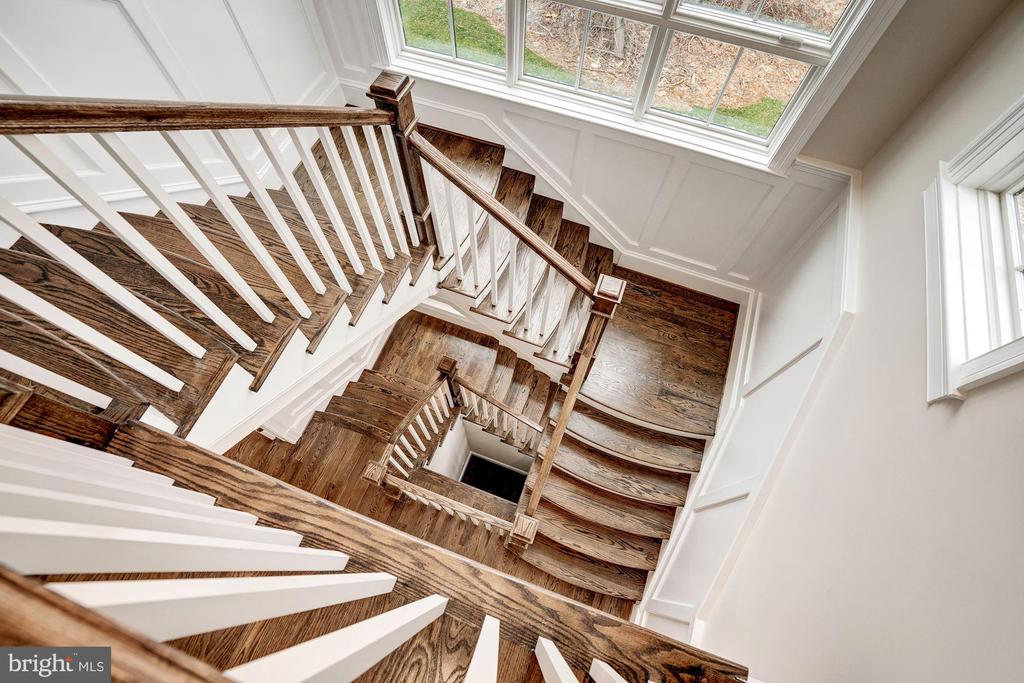 1106 TOWLSTON ROAD
