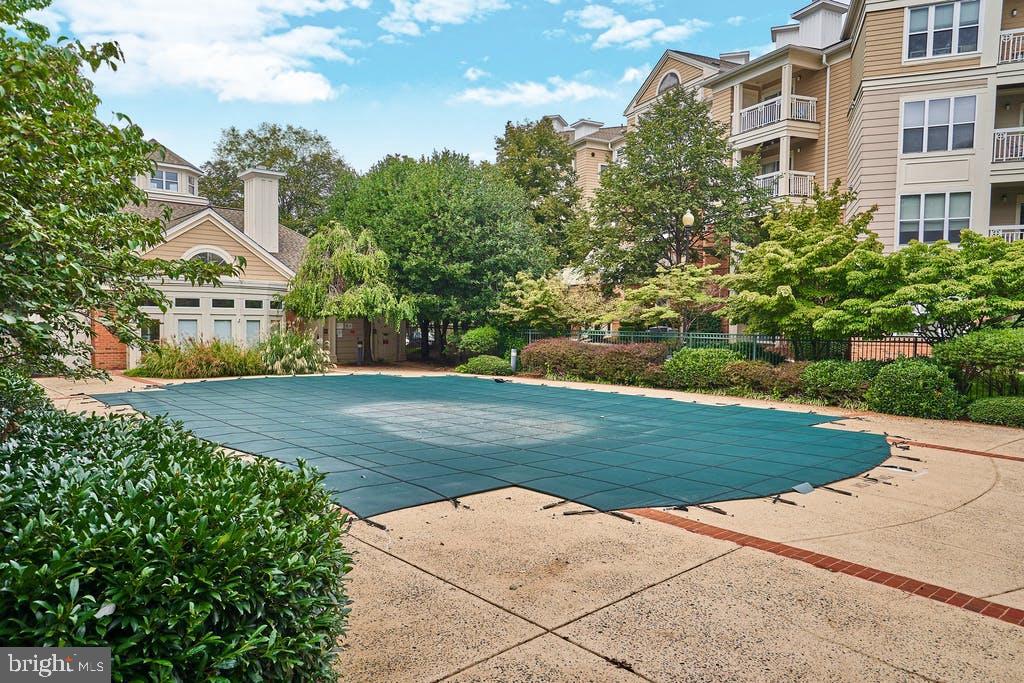 12901 ALTON SQUARE Unit: 201