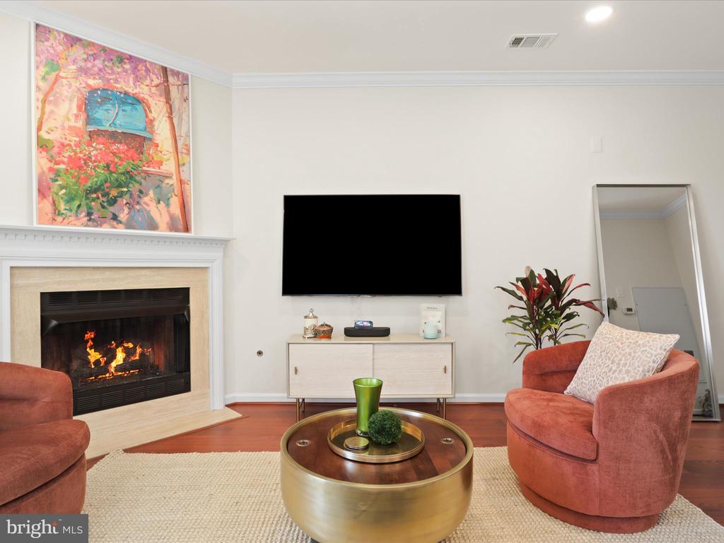 12901 ALTON SQUARE Unit: 201