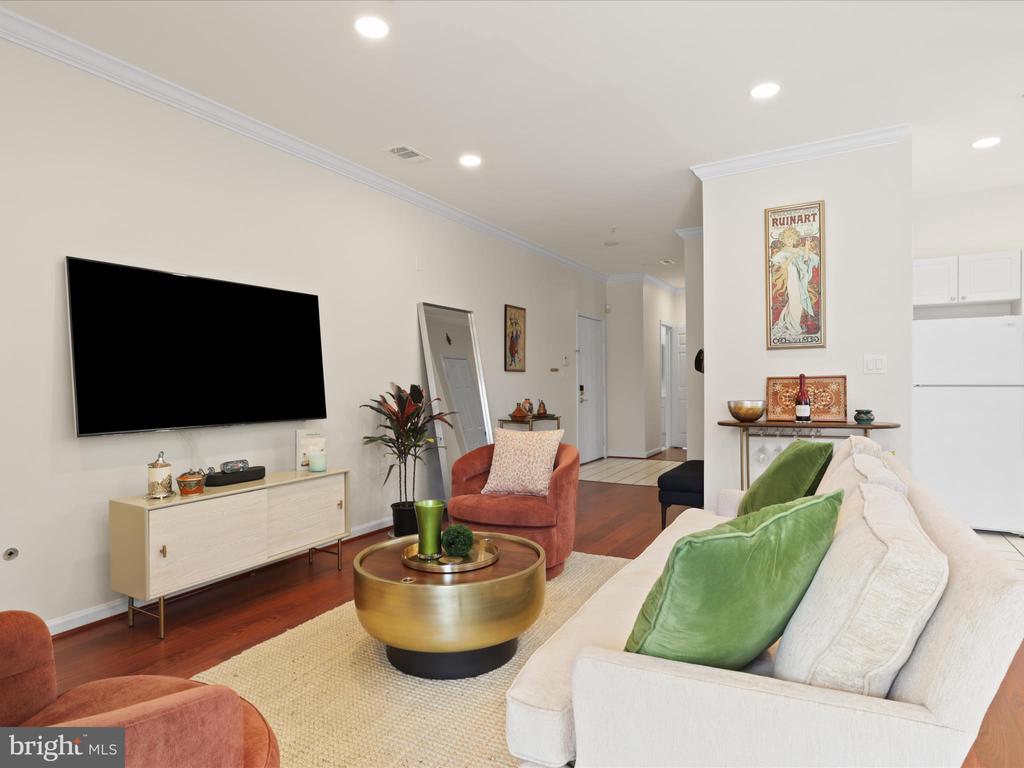 12901 ALTON SQUARE Unit: 201