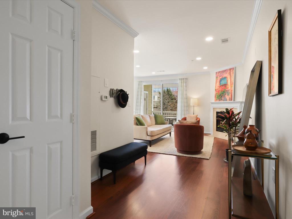 12901 ALTON SQUARE Unit: 201