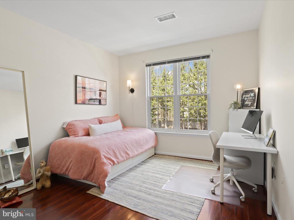 12901 ALTON SQUARE Unit: 201