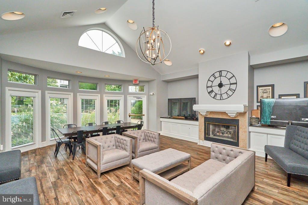 12901 ALTON SQUARE Unit: 201