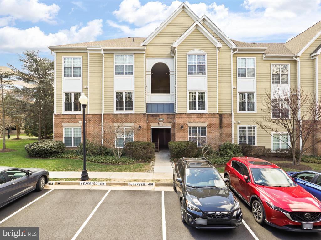 12901 ALTON SQUARE Unit: 201