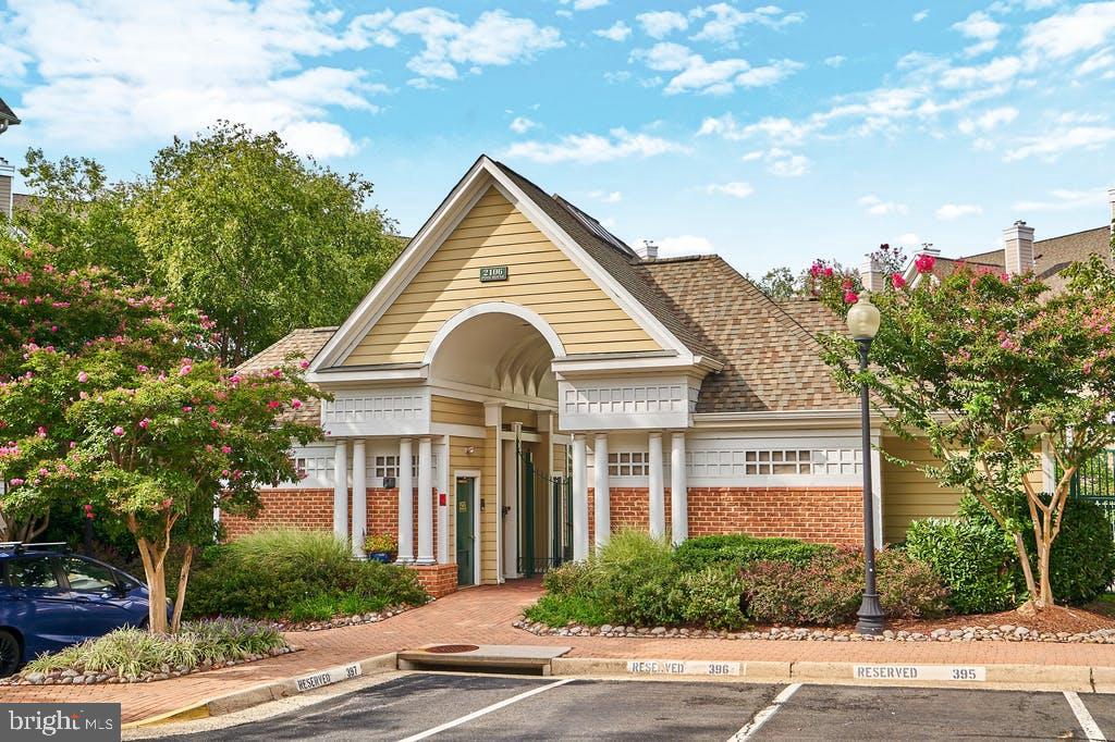 12901 ALTON SQUARE Unit: 201