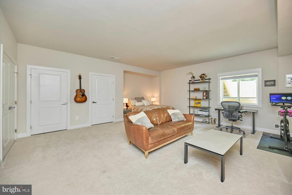 3060 WILD BLUE INDIGO COURT