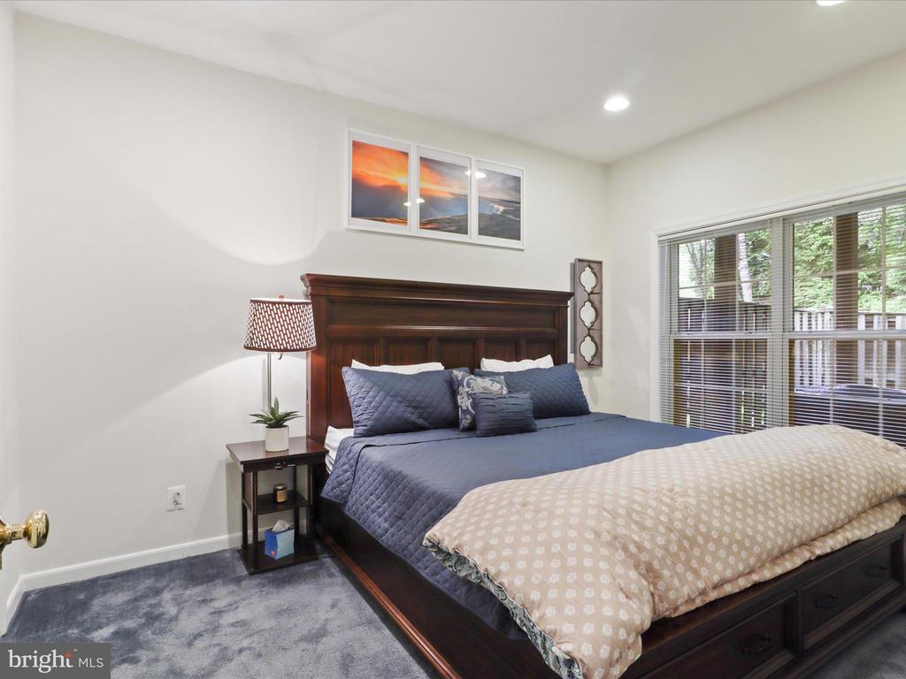 9354 DEER GLEN COURT