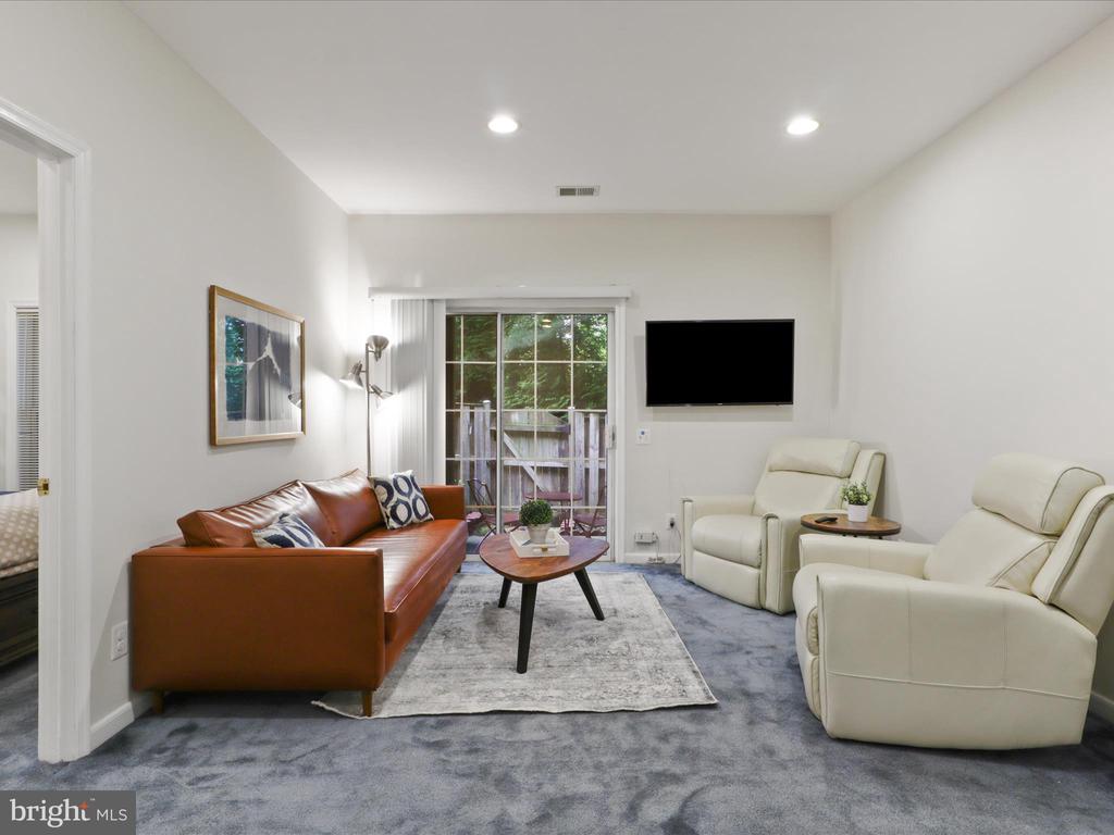 9354 DEER GLEN COURT