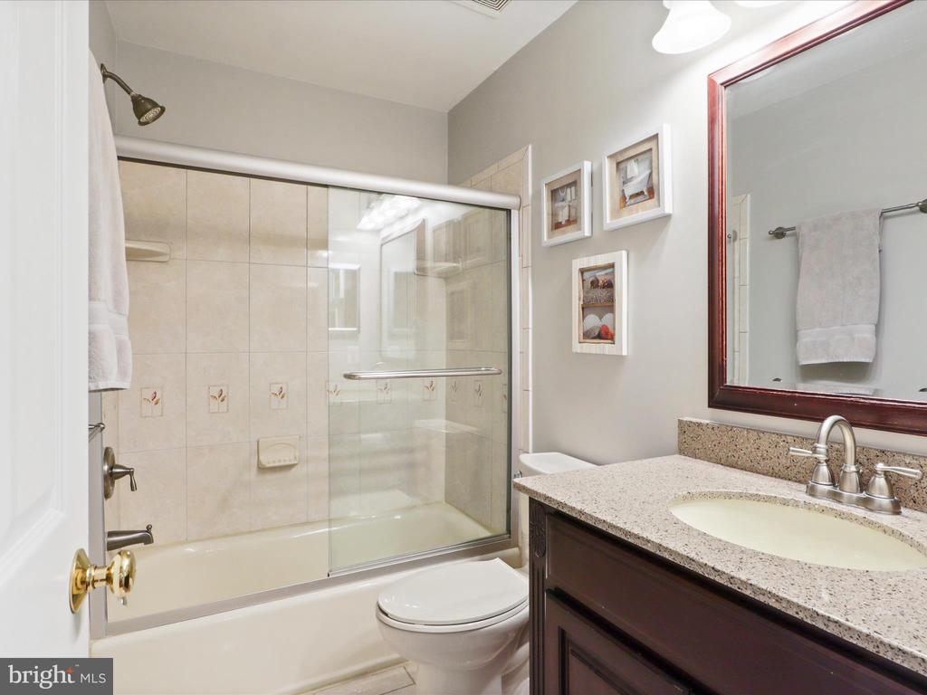 9354 DEER GLEN COURT