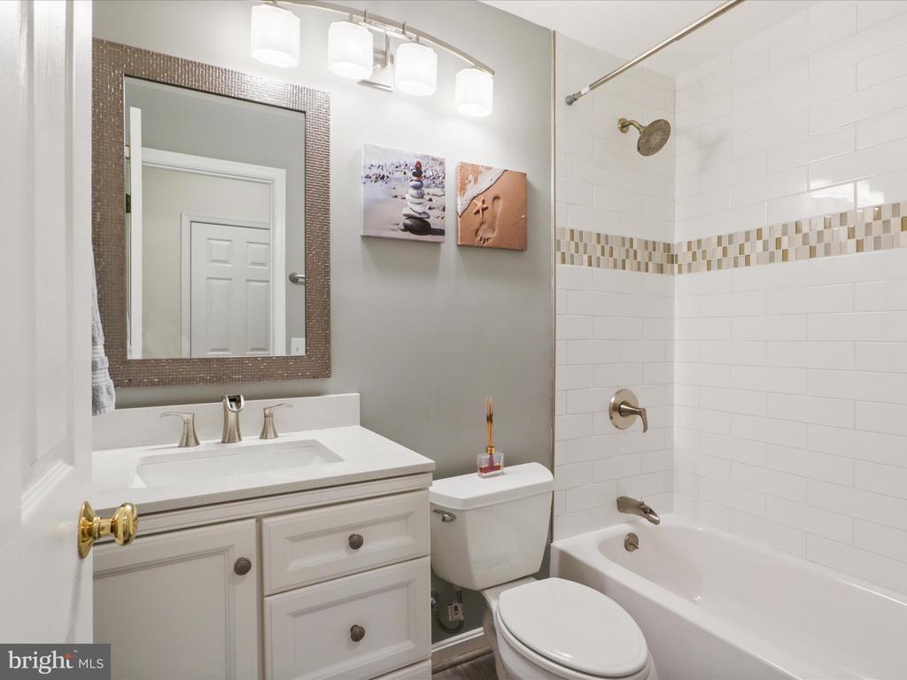 9354 DEER GLEN COURT
