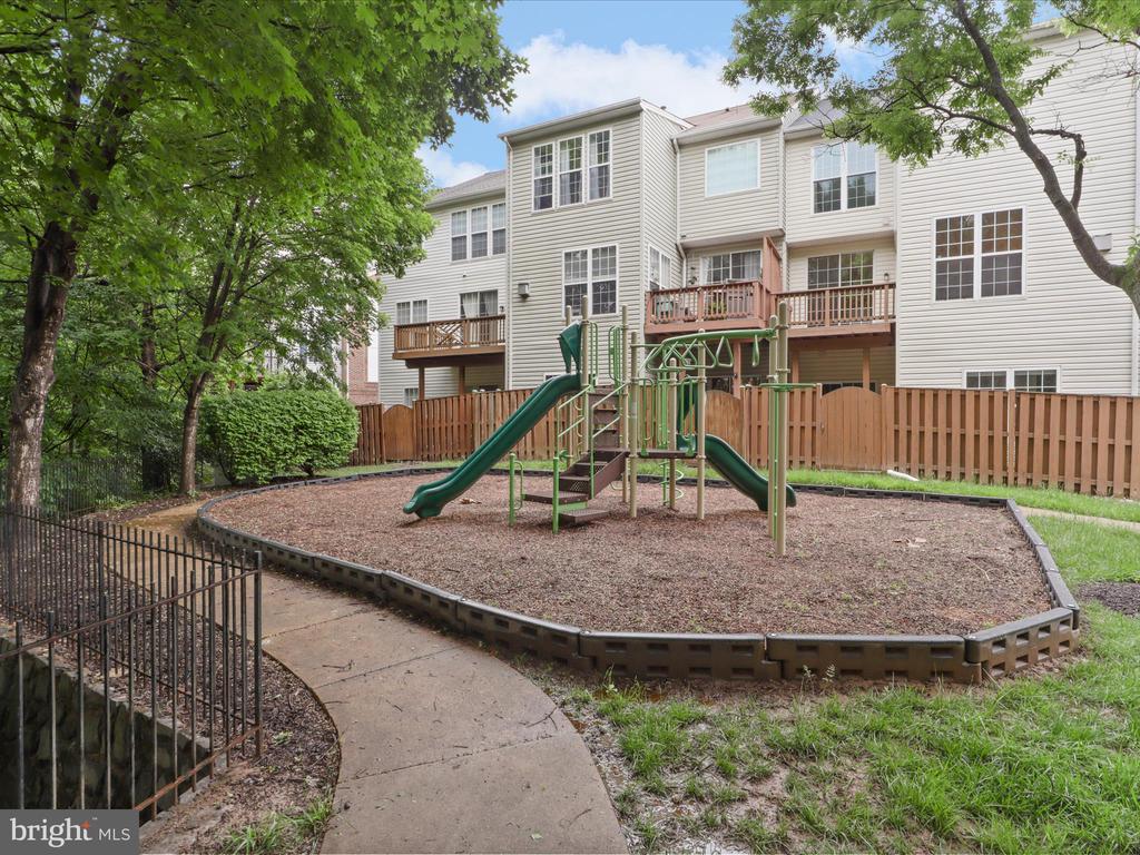9354 DEER GLEN COURT