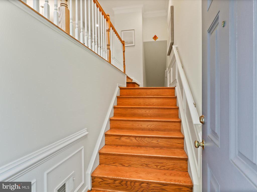9354 DEER GLEN COURT